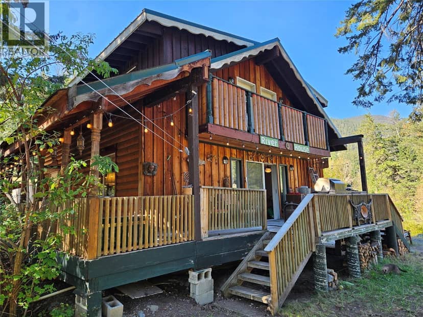 2920 Highway 3, Hedley