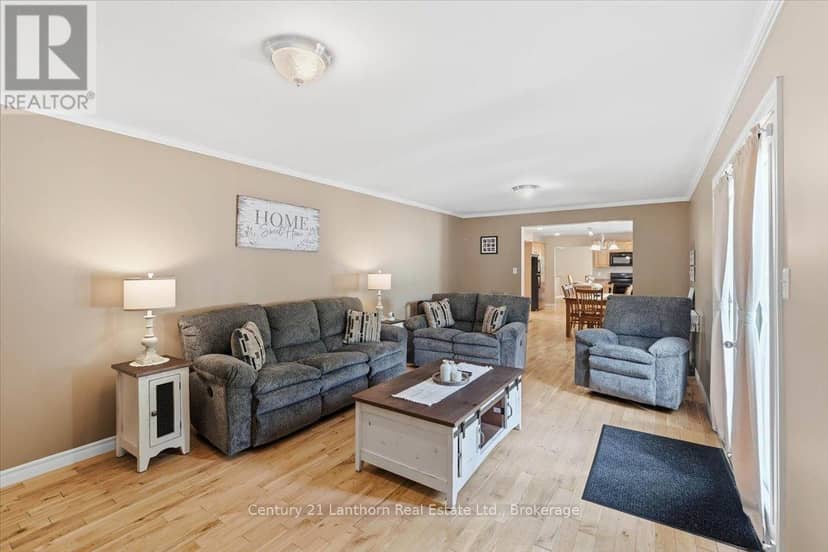 170 Centre Road — photo 18 of 40