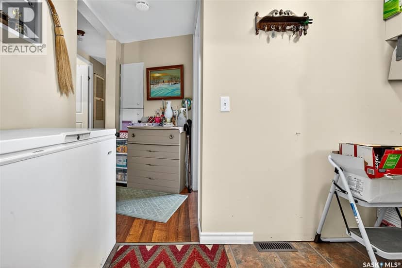 #B19       1455 9th AVENUE NE — photo 30 of 40