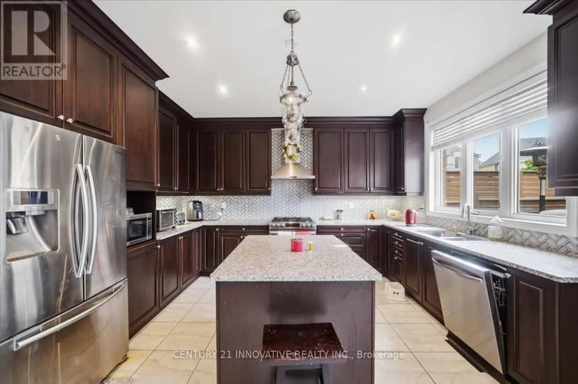 13 Royal West Drive — photo 14 of 40