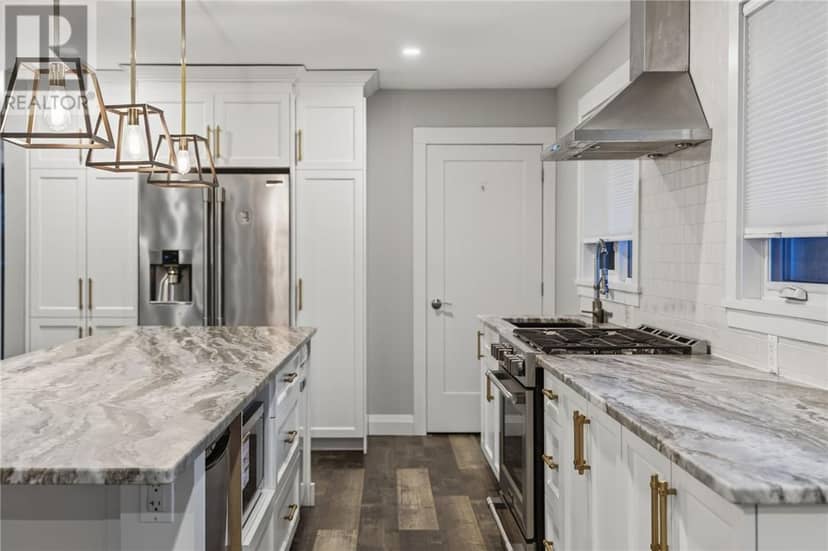 27 Nepahwin Avenue — photo 9 of 40