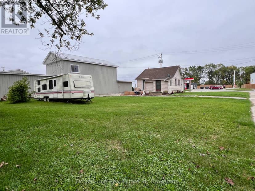 156 Borden Avenue, Central Elgin, photo 4