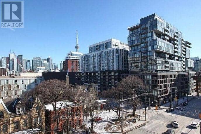 207 - 140 Bathurst Street — photo 15 of 20