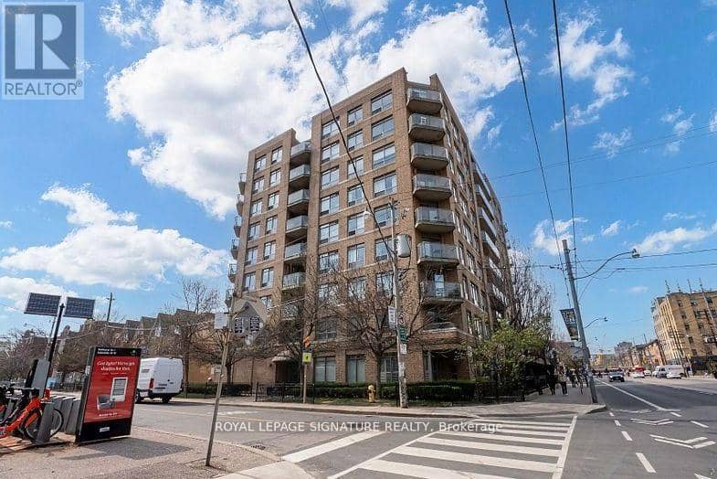 207 - 140 Bathurst Street — photo 17 of 20