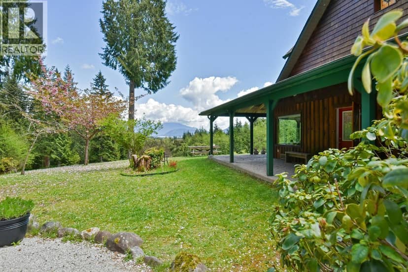 1685 STORVOLD ROAD, Gibsons