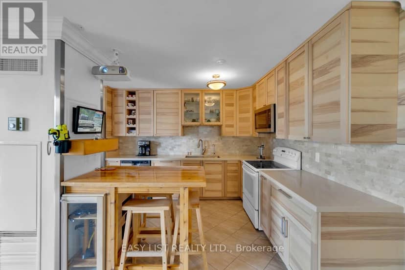 810 - 20 Harding Boulevard W — photo 10 of 33