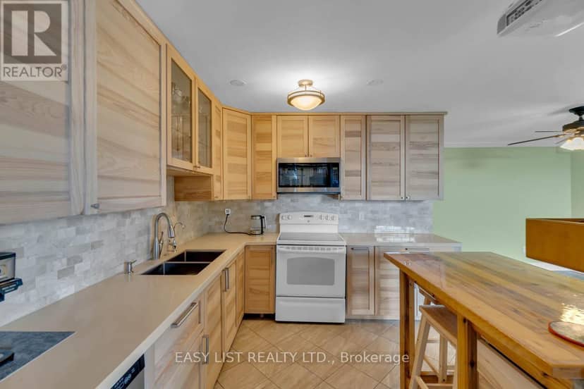 810 - 20 Harding Boulevard W — photo 12 of 33