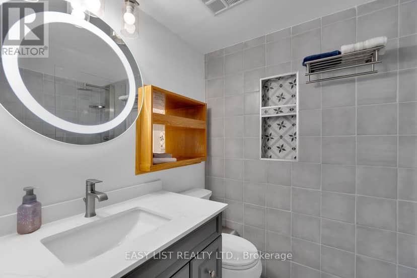810 - 20 Harding Boulevard W — photo 18 of 33