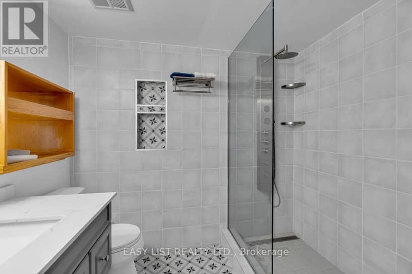 810 - 20 Harding Boulevard W — photo 19 of 33