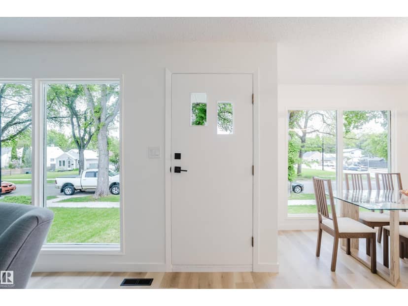11208 69 ST NW, Edmonton, photo 2