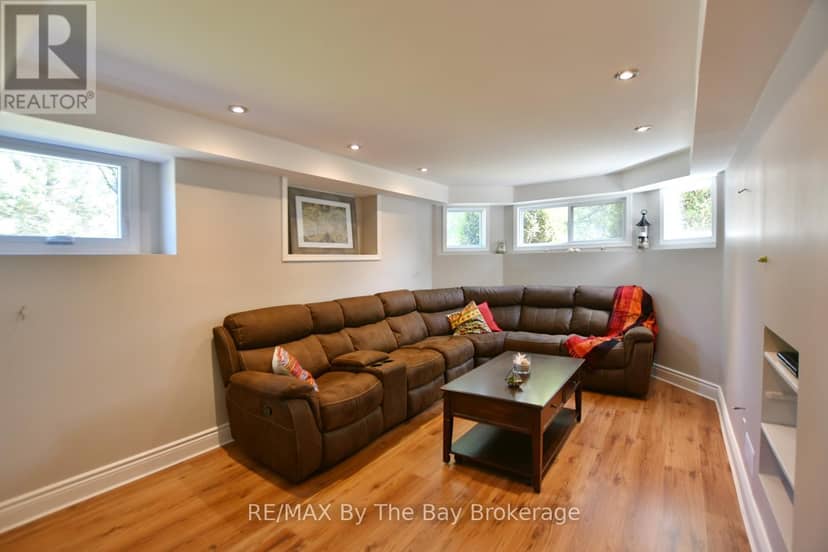 2 Birchmount Circle — photo 6 of 40