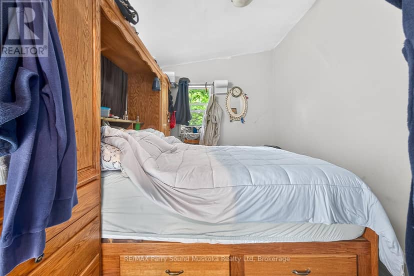 15 Toronto Lake Road — photo 18 of 40