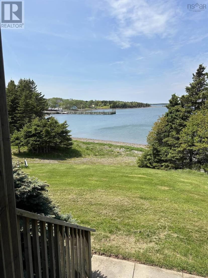 11 Cap La Ronde — photo 12 of 40