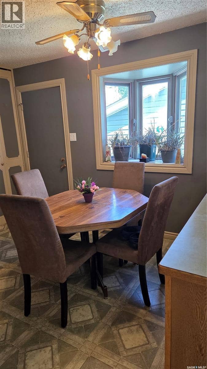 1195 13th AVENUE SW — photo 11 of 40