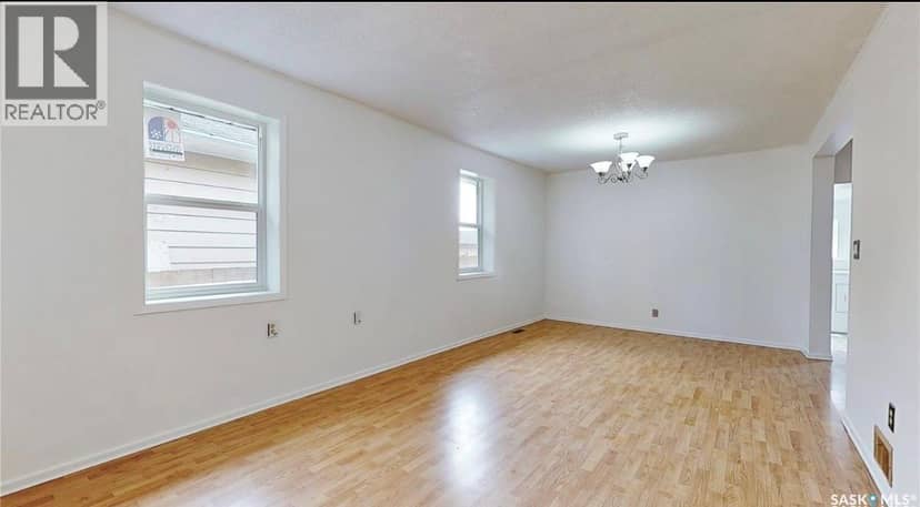 2160 Borden STREET — photo 7 of 15