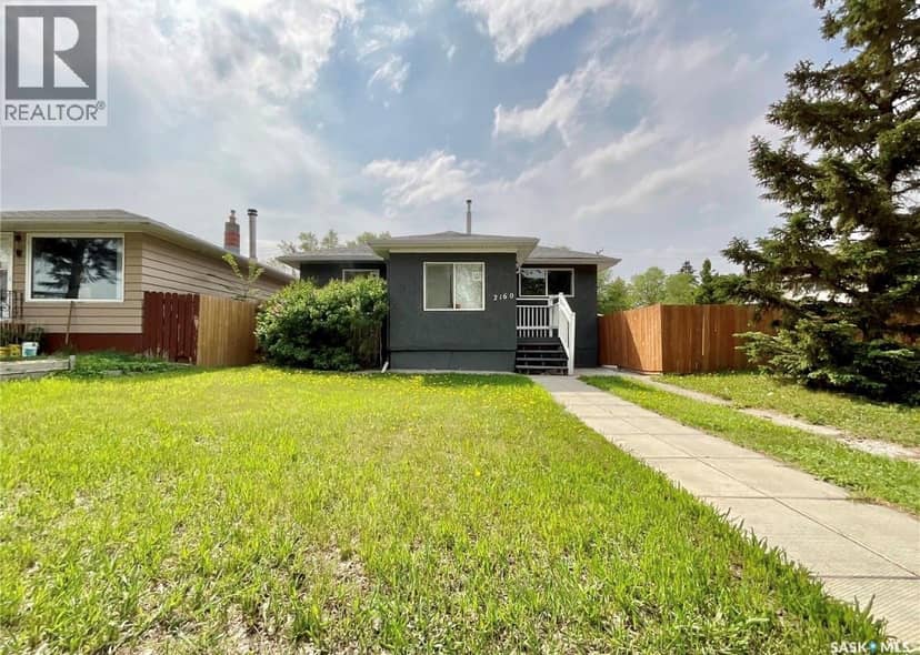 2160 Borden STREET — photo 2 of 15