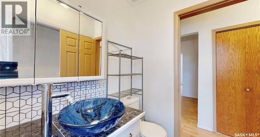 2160 Borden STREET — photo 13 of 15