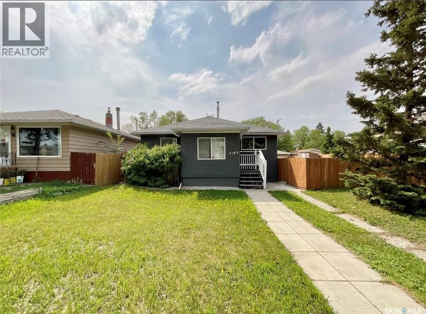 2160 Borden STREET — photo 3 of 15