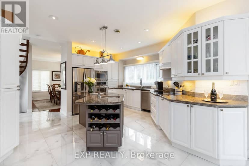 1401 Tamworth Court, Burlington, photo 4