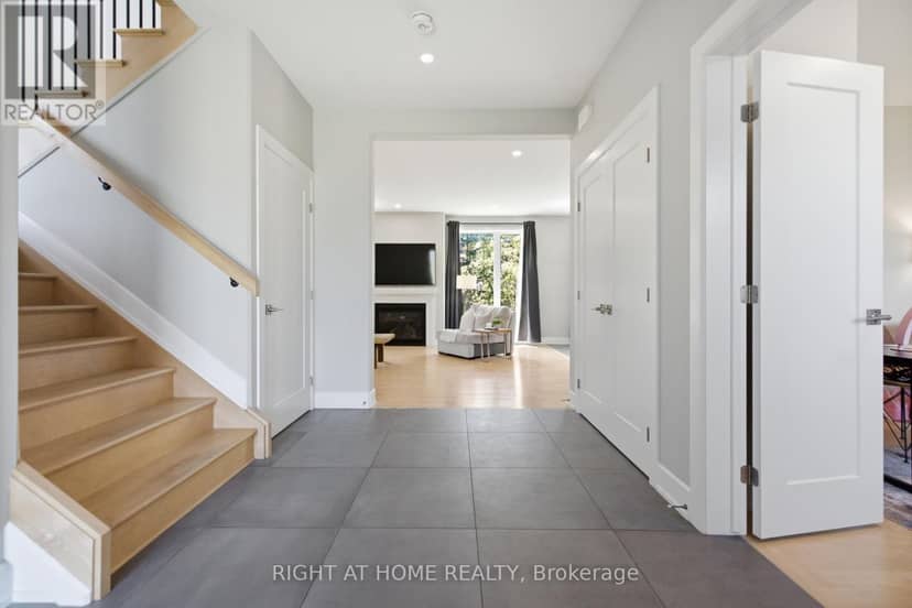 122 Ridgemont Drive — photo 2 of 20