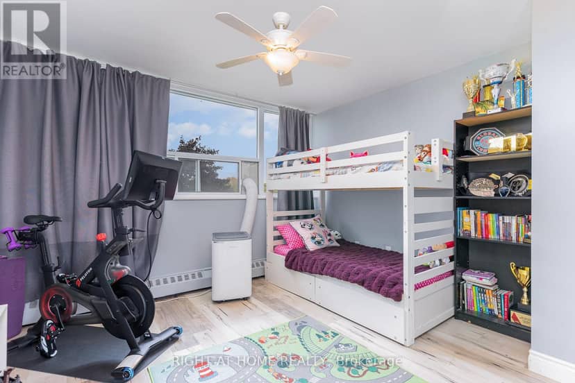 505 - 530 Lolita Gardens — photo 15 of 24