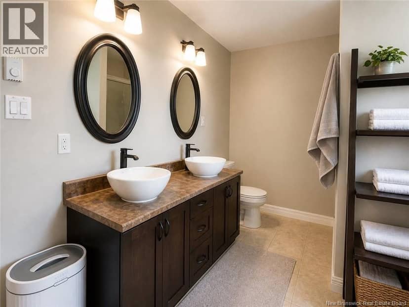 84 Jasmine Crescent — photo 10 of 20