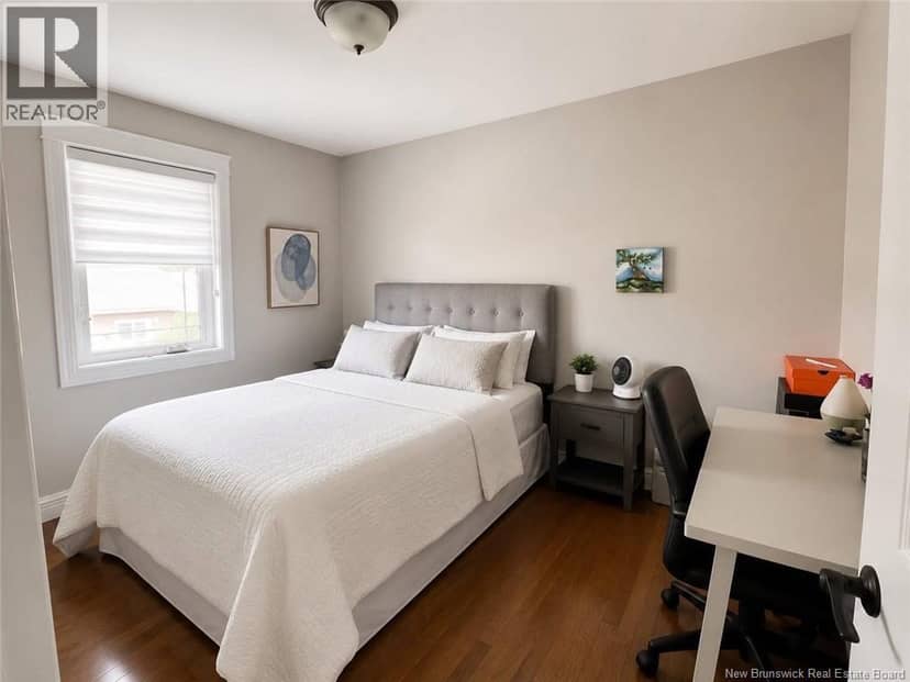 84 Jasmine Crescent — photo 13 of 20