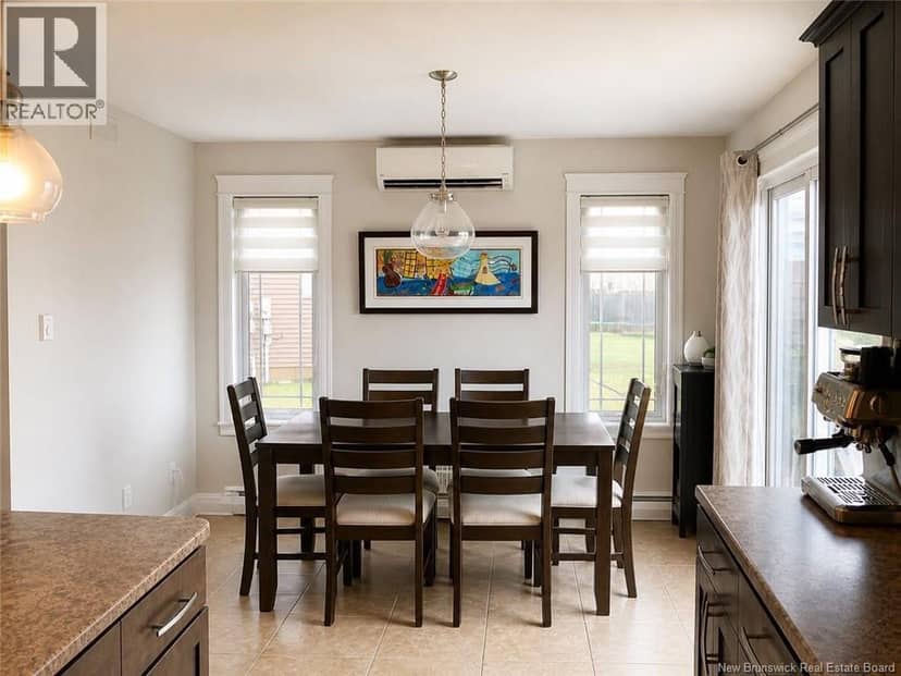 84 Jasmine Crescent — photo 4 of 20