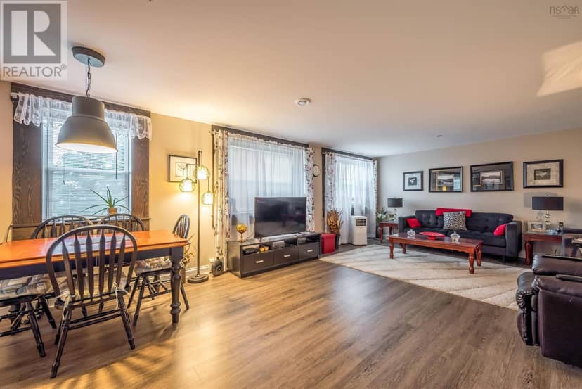790 King Street — photo 15 of 40