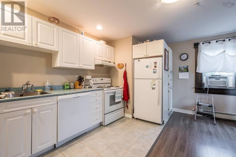 790 King Street — photo 29 of 40