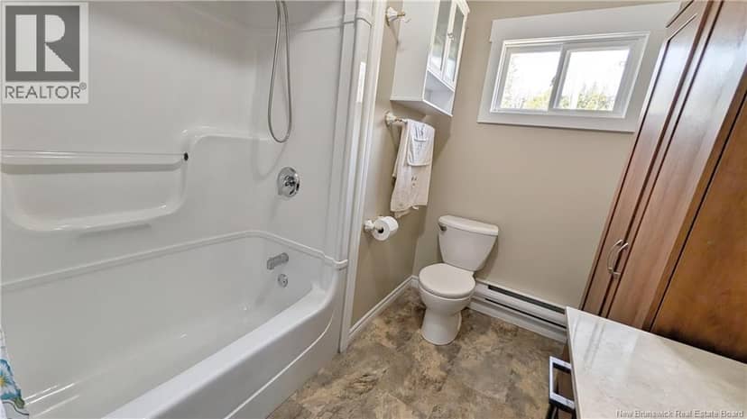 4041 Rue Foster Street — photo 4 of 15