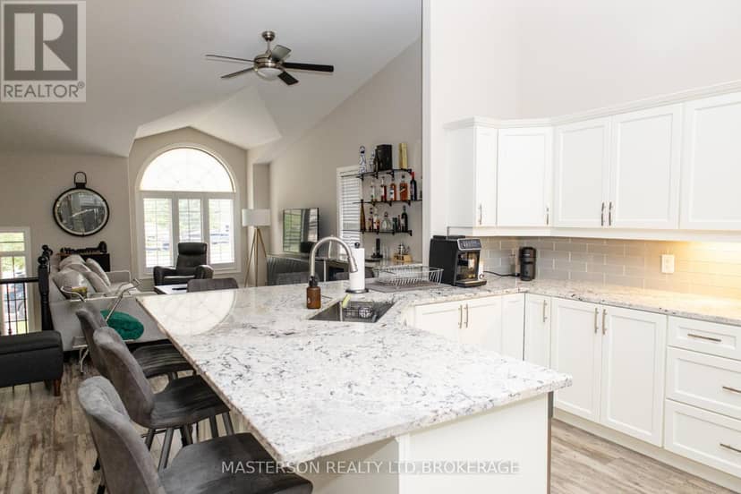 6662 Alina Court — photo 3 of 40