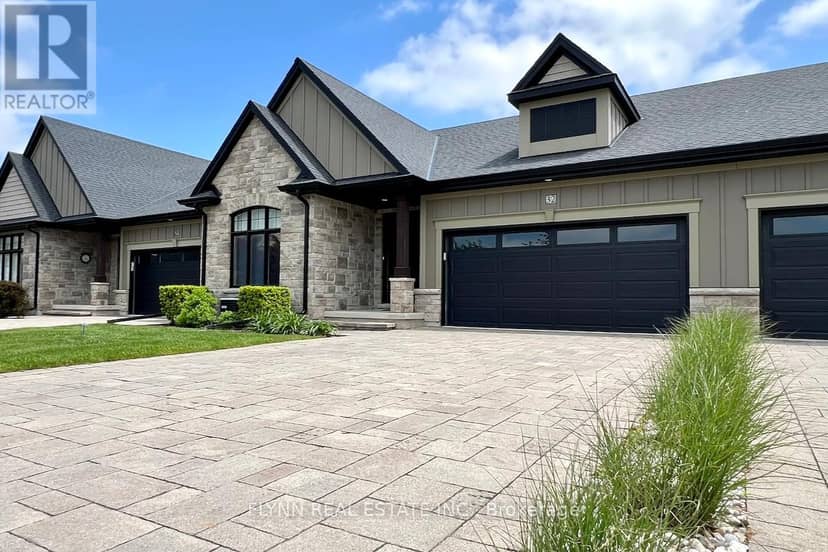 32 Ridgeview Crescent — photo 3 of 40