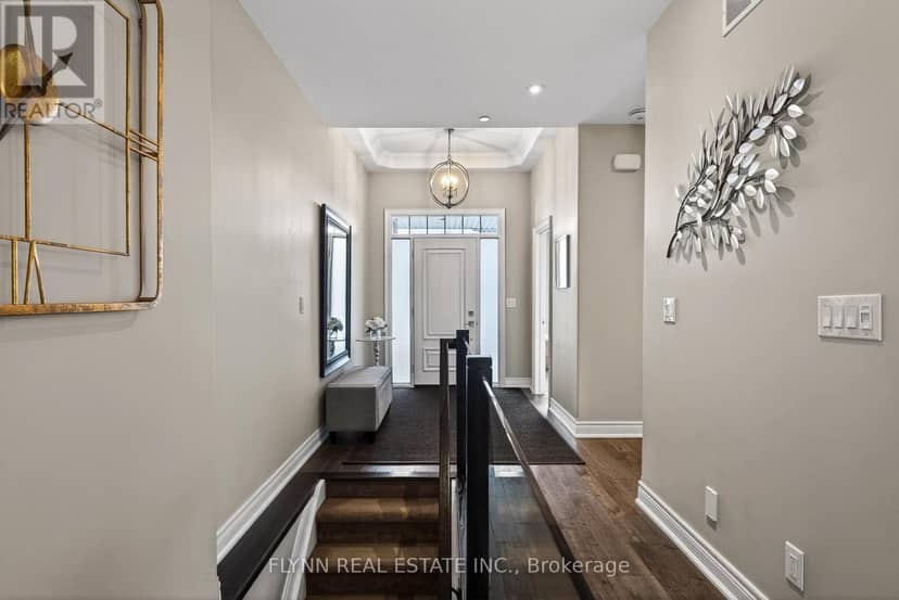 32 Ridgeview Crescent — photo 7 of 40