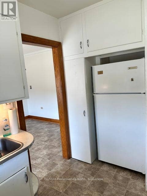 7 Invergordon Avenue — photo 12 of 40