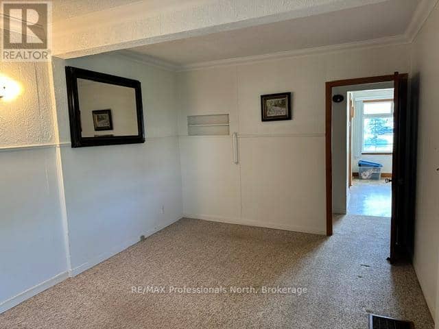 7 Invergordon Avenue — photo 21 of 40
