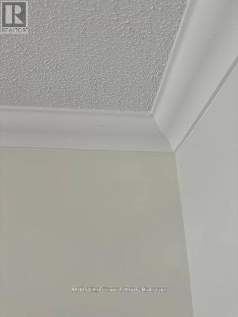 7 Invergordon Avenue — photo 33 of 40