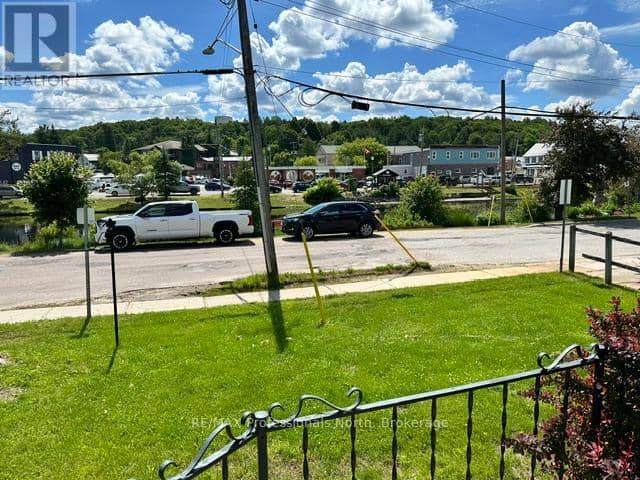 7 Invergordon Avenue — photo 39 of 40