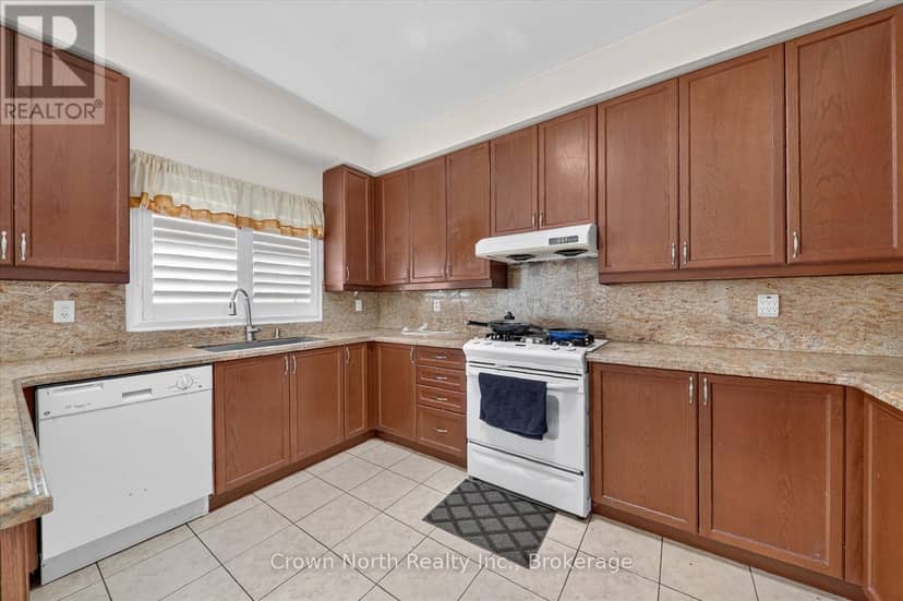 2 McCarrick Street — photo 12 of 36