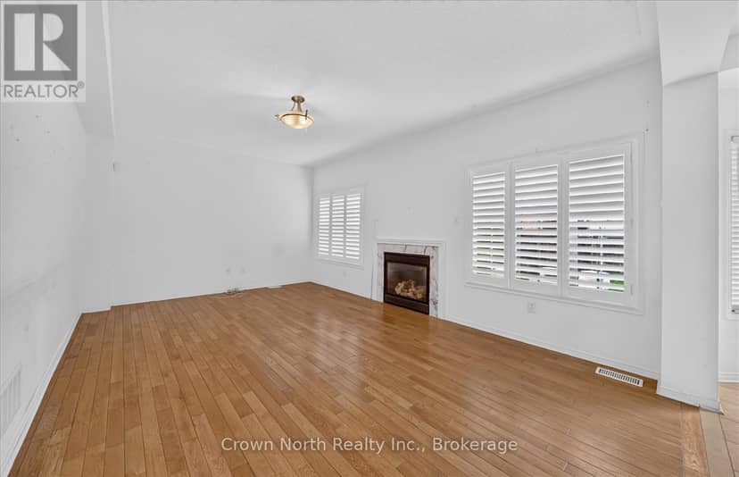 2 McCarrick Street — photo 7 of 36