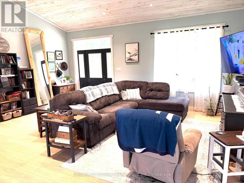 704 Lakeview Road — photo 40 of 40