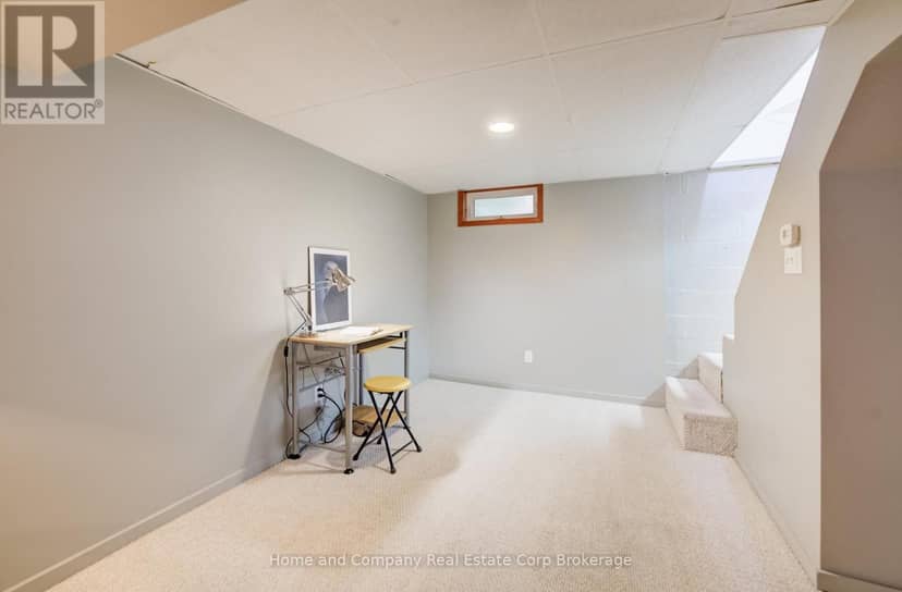 122 Brydges Street — photo 25 of 37