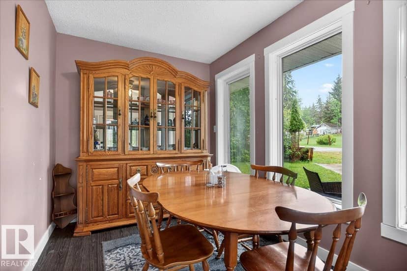 1311 Park CR — photo 12 of 40