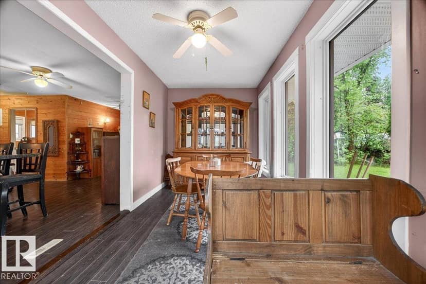 1311 Park CR — photo 14 of 40