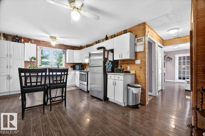 1311 Park CR — photo 17 of 40