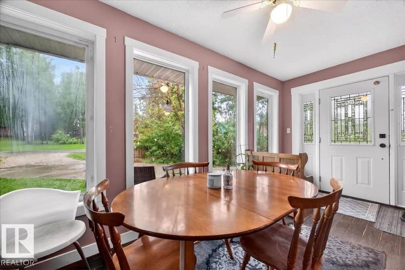 1311 Park CR — photo 13 of 40