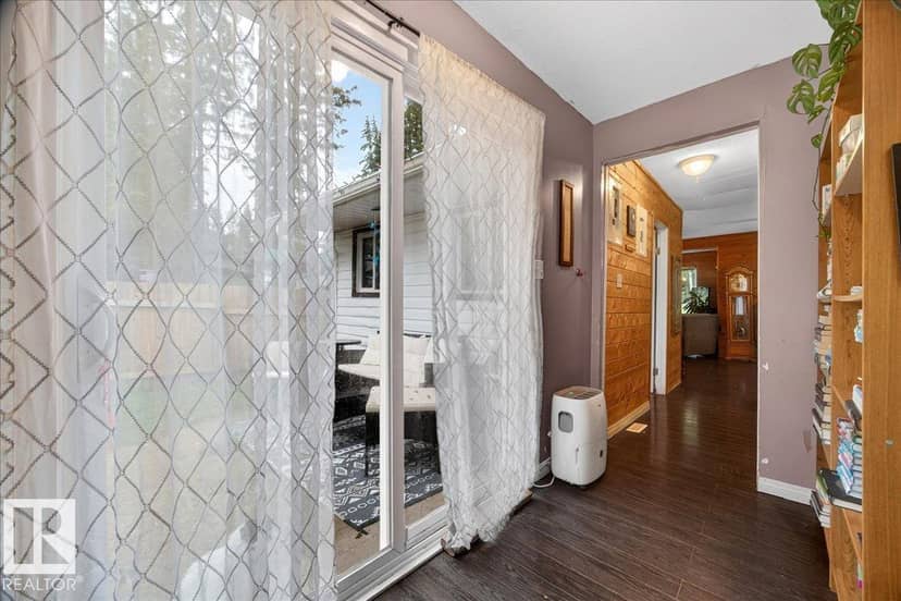 1311 Park CR — photo 35 of 40