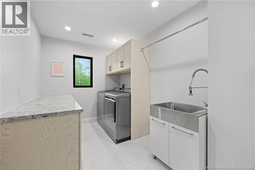 18 London Lane — photo 26 of 40
