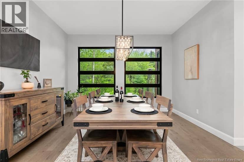 18 London Lane — photo 9 of 40