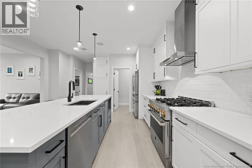 18 London Lane — photo 12 of 40